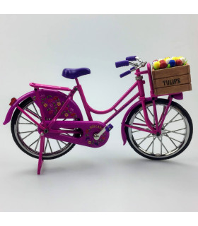 Miniatuurfiets roze met tulpen 23 x 13 cm