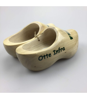 Geboorteklompjes met trekkerlogo