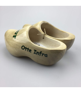 Geboorteklompjes met trekkerlogo