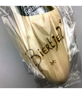 Klomp met biertje en opener