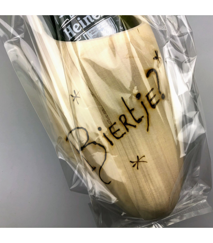 Klomp met biertje en opener