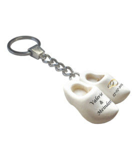 Sleutelhanger met 2 klompjes van 4 cm + tekst