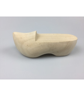 10 stuks houten klompjes +/- 13  cm